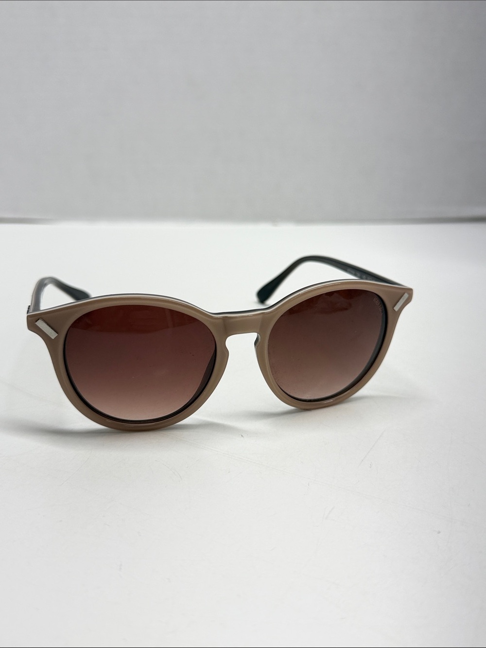 Kenzo Paris Sunglasses Designer Round Sun Glasses Keyhole Bridge Beige Silver